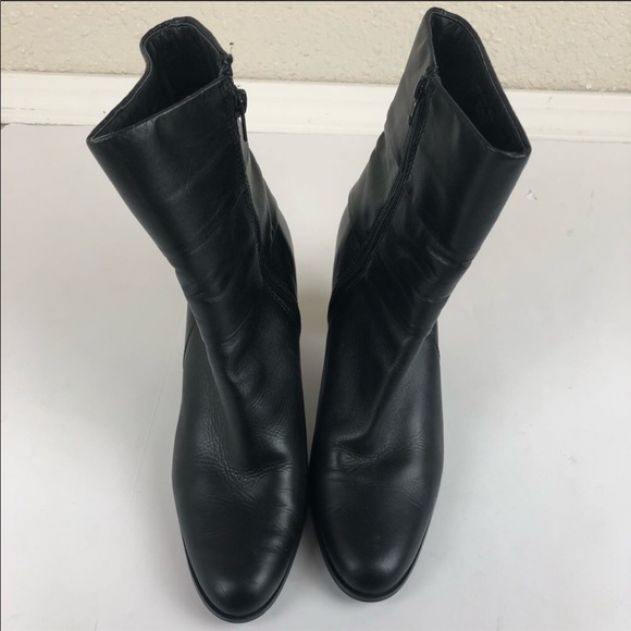 MATISSE black leather heeled boots, size 10 - Picture 2 of 8